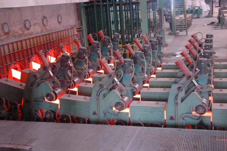 Aplicaciones centrales de componentes de aleación de cobre auto-lubricante en máquinas de fundición continuas
